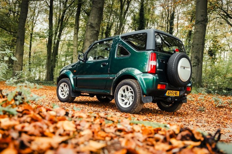 Lada Niva Suzuki Jimny offroaders terreinwagens offroad occasion occasions