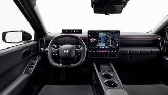 Bijna 500 km actieradius en een stuk stoerder: waarom de Hyundai Ioniq 3 beter kan zijn dan de Kia EV2