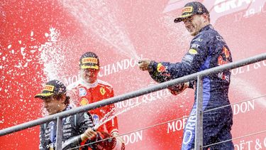 SPA - Charles Leclerc (Scuderia Ferrari HP), Andrea Kimi Antonelli (Mercedes-AMG PETRONAS Formula One Team) en  Max Verstappen (Oracle Red Bull Racing) op het podium na afloop van de race van de Grote Prijs van België op het circuit van Spa-Francorchamps. SEM VAN DER WAL / ANP