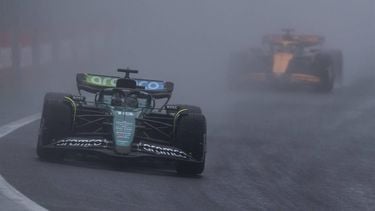 epa11698811 Aston Martin driver Lance Stroll of Canada in action during the qualifying session for the Formula One Grand Prix of Sao Paulo in Interlagos, Sao Paulo, Brazil, 03 November 2024.  EPA/ISAAC FONTANA