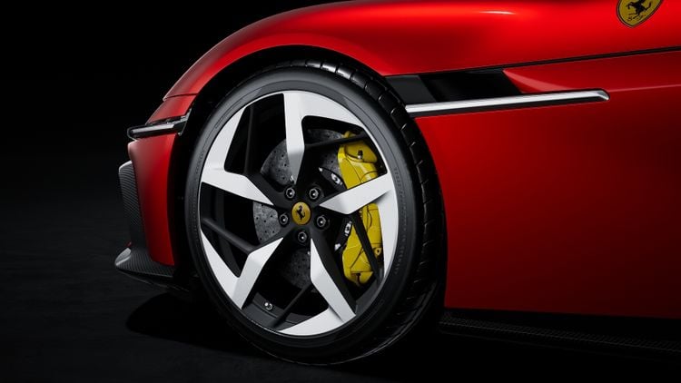 Duik in de prijslijst Ferrari 12Cilindri