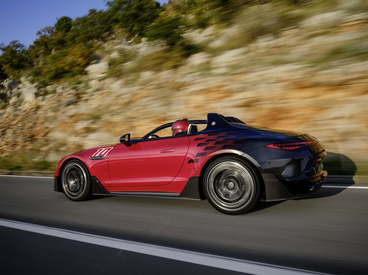 Straatlegale sportwagen mercedes PureSpeedc Formule 1-halo