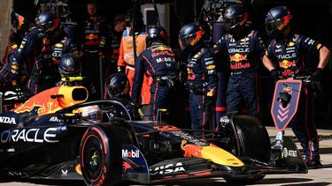 Red Bull Racing's Japanese driver Yuki Tsunoda makes a stop in pit lane during the United States Formula One Grand Prix at the Circuit of the Americas in Austin, Texas, on October 19, 2025. 
John Locher / POOL / AFP