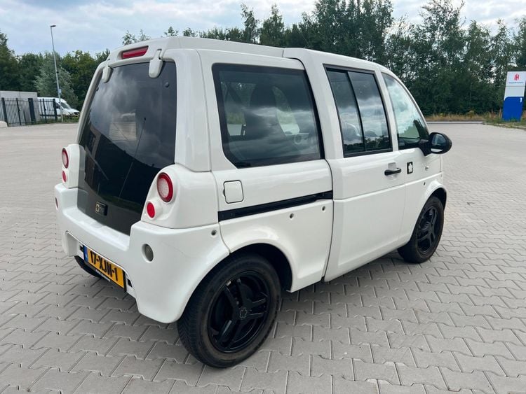 Mia Electric microcar EV elektrische auto betaalbaar