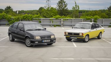 Opel Kadett GT/E en Opel Kadett GSi naast elkaar