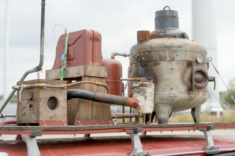 Volvo 240, brandstof, plastic afval