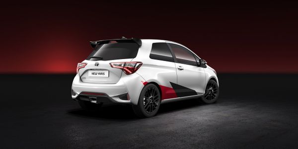 ttoyota-yaris-GRMNoyota-yaris-b
