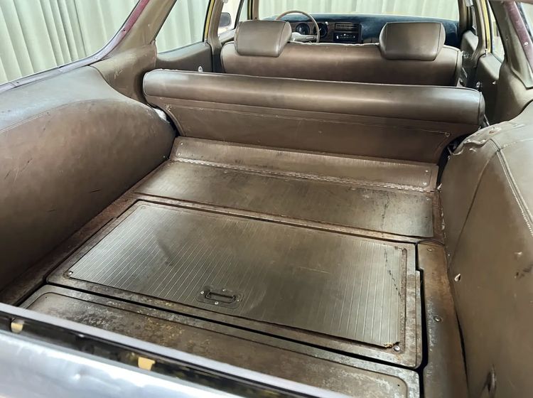 Pontiac LeMans Safari occasion tweedehands auto stationwagen