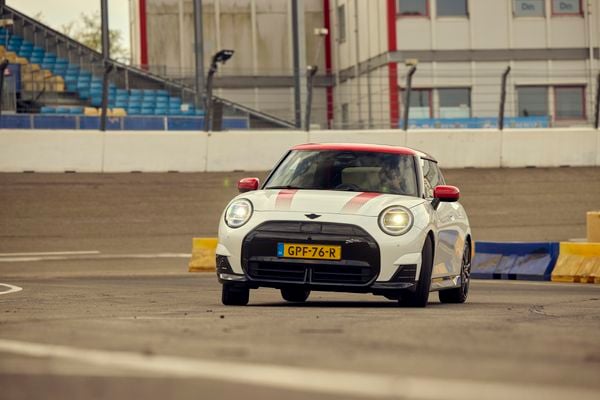 Autovisie EV Supertest 2025 Mini Cooper SE elektrische auto hot hatch