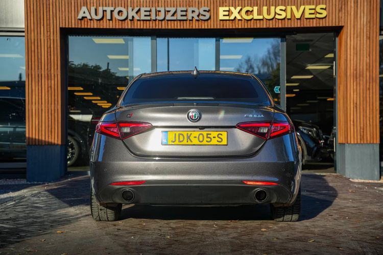 Kogelwerende diplomatenauto nu te koop als occasion in Nederland