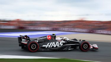 Haas F1 Team's German driver Nico Hulkenberg drives during the qualifying session at The Circuit Zandvoort, western Netherlands, on August 24, 2024, ahead of the Formula One Dutch Grand Prix. The Formula One Zandvoort Grand Prix race will take place on August 25, 2024.
SIMON WOHLFAHRT / AFP