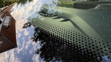 voorruit stipjes puntjes autoruit glas ruit