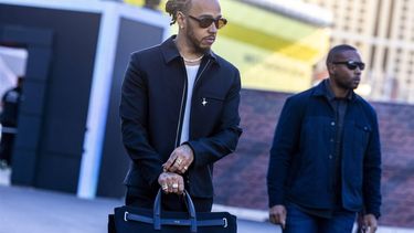 epa11732076 British driver Lewis Hamilton of Mercedes-AMG Petronas arrives to the paddock on media day for the Formula One Las Vegas Grand Prix in Las Vegas, USA, 20 November 2024. The 2024 Formula One Las Vegas Grand Prix is held at the Las Vegas Strip Circuit on 24 November.  EPA/SHAWN THEW