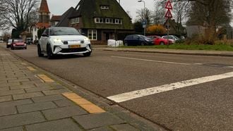Waarom houden zoveel bestuurders ineens veel ruimte over bij verkeerslicht?