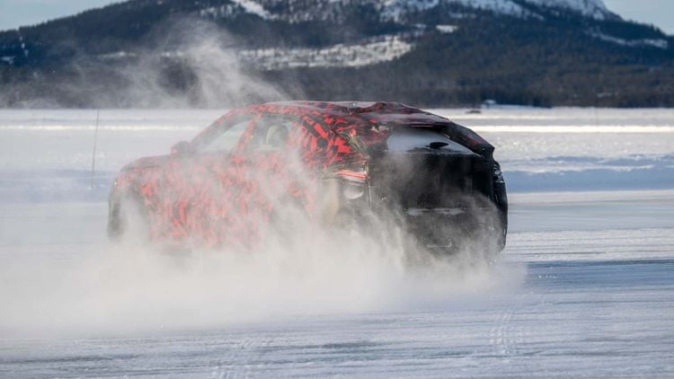 Belangrijkste Alfa Romeo uitgesteld en de reden ben jij