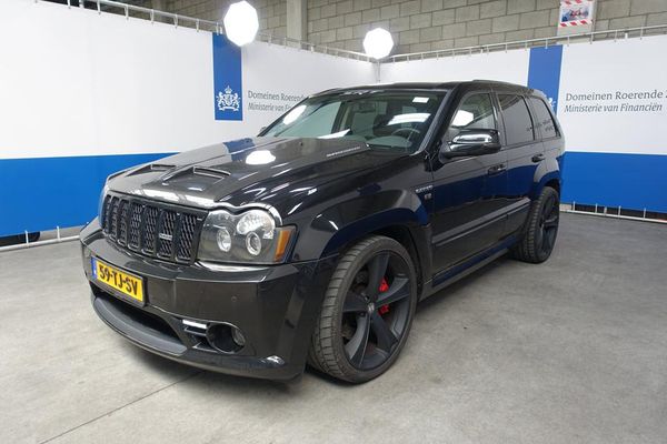 Jeep Grand Cherokee SRT, overheid