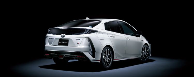 pic-side-pc-prius-phv-gr-sport-1