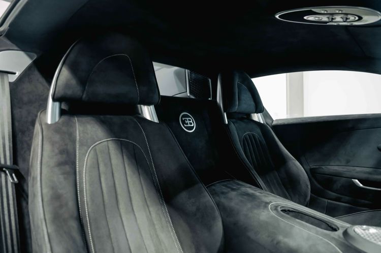 Bugatti Veyron occasion huurauto kilometerstand