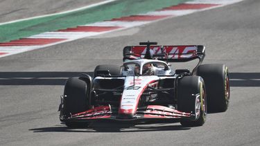 2023-10-22 22:09:41 Haas F1 Team's Danish driver Kevin Magnussen races during the 2023 United States Formula One Grand Prix at the Circuit of the Americas in Austin, Texas, on October 22, 2023.  
Jim WATSON / AFP
