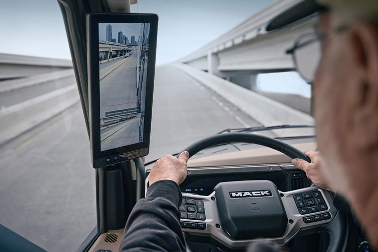 Dit Amerikaanse beest met meer dan 2.600 Nm aan koppel heeft 13-liter Volvo-zescilinder