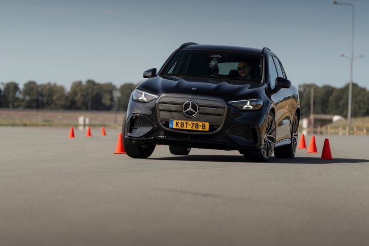 Mercedes-Benz GLC op de testbaan