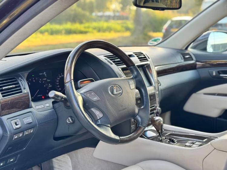 Lexus LS 600h L occasion luxe luxesedan tweedehands auto