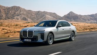 BMW i7
