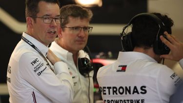 2023-02-23 11:25:26 epa10484880 Technical chief of Mercedes-AMG Petronas Mike Elliott (L) looks on during the pre-Session testing for the 2023 Formula One at the Bahrain International Circuit in Sakhir, Bahrain, 23 February 2023.  EPA/ALI HAIDER