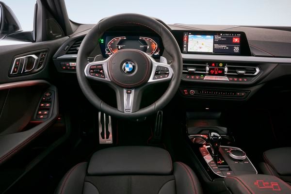 BMW 128ti interieur