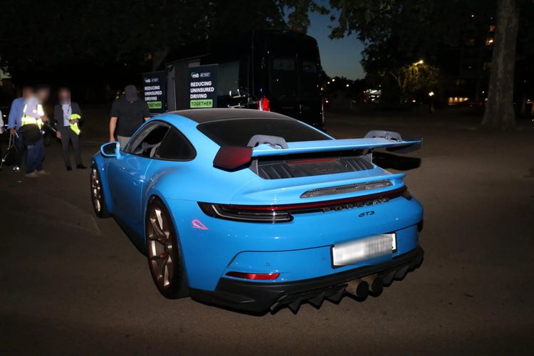 Politie Londen neemt supercars in beslag