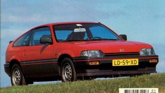 Covermodel Honda Civic CRX: overtuigende less-is-more-klassieker