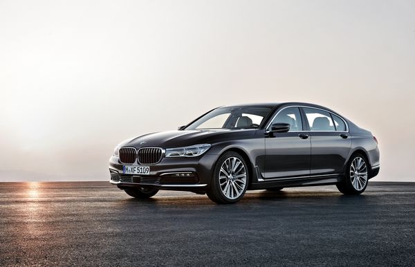 BMW 7 Serie Official 2016 006