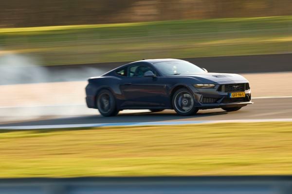 Ford Mustang Dark Horse Autovisie Supertest