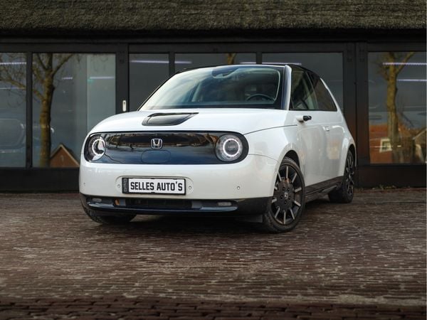 Honda E
