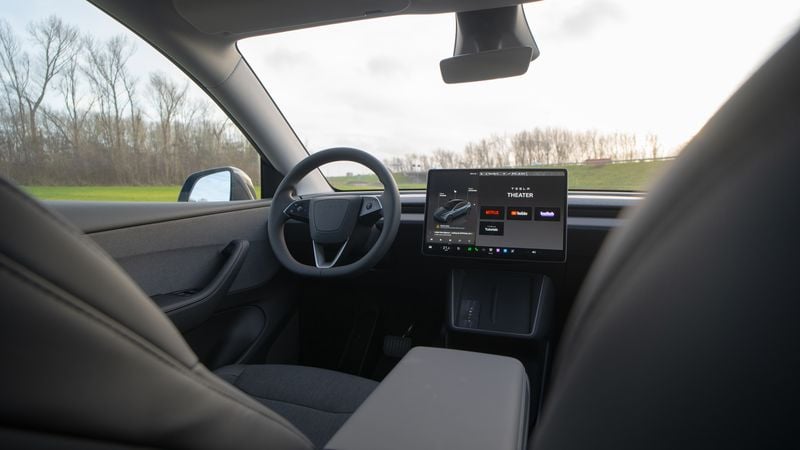 Tesla Model Y Standard rijtest test review innovatie