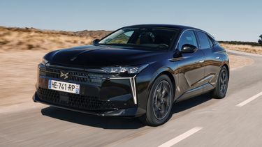 Waarom de DS N°4 Plug-in Hybrid een zwakke schakel is en heeft