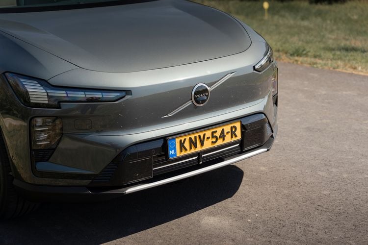 Voorzijde van de Volvo EX60