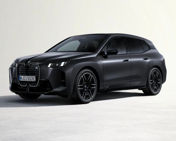 BMW iX M70 xDrive