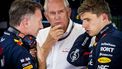 BUDAPEST - (VLNR) Christian Horner, Helmut Marko en Max Verstappen (Red Bull Racing) praten in de garage na afloop van de 3e vrije training op het Hungaroring Circuit in aanloop naar de Grote Prijs van Hongarije. ANP REMKO DE WAAL