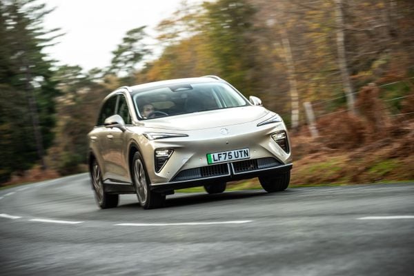 Nieuwe elektrische SUV van MG arriveert in Nederland: wat kost de S6 EV?