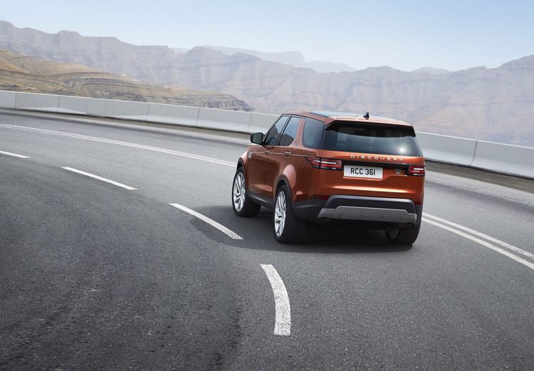 Land-Rover-Discovery-10