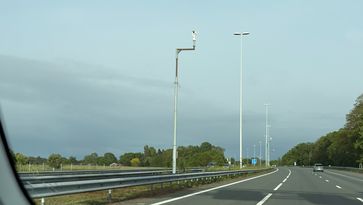 camera camera's bewaking bewakingscamera bewakingscamera's snelweg Nederland Rijkswaterstaat A12 Ede Veenendaal